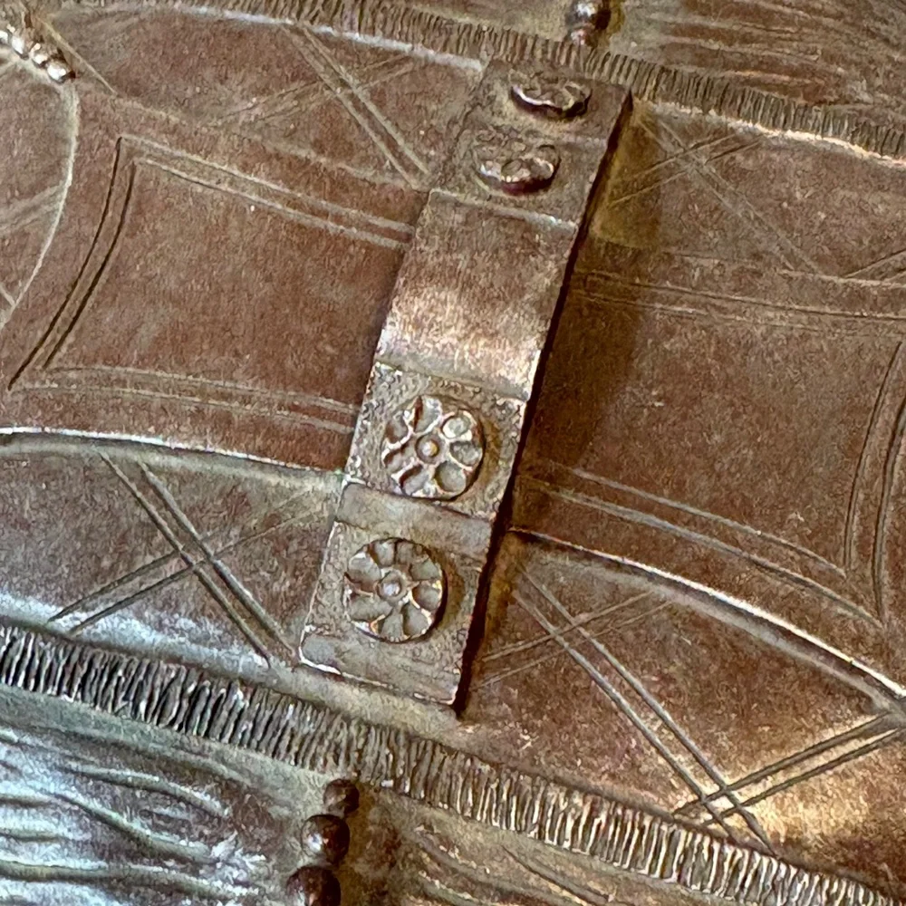 ELEPHANT Trinket Box Lid brown unique textured - Picture 6 of 15